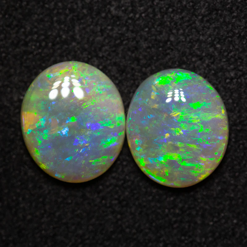 1.86 ct dark opal pair 8.1x7x2.5mm - Image 2