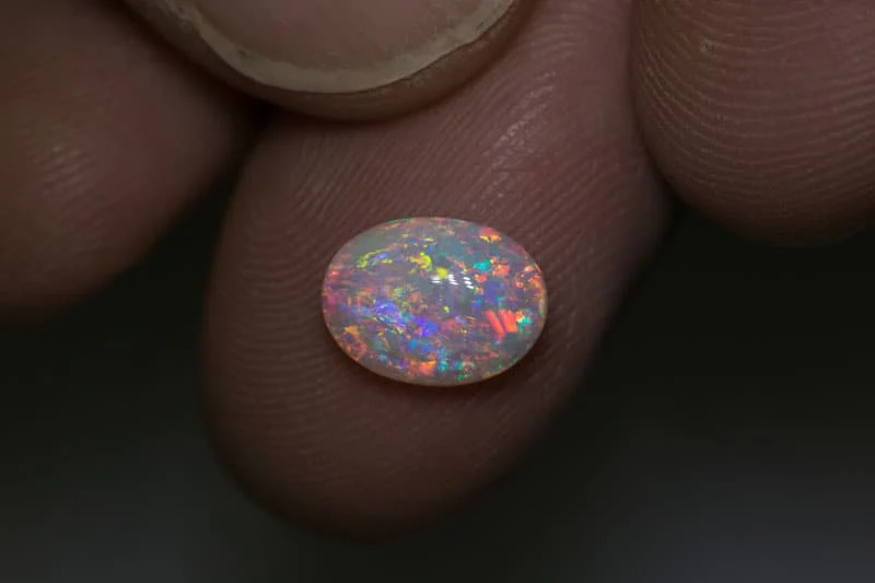 1.94 ct white opal 9.5x7x3mm DEPOSIT - Image 3