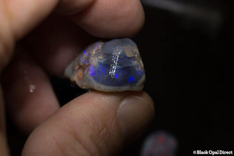 101 ct rough and rubbed opal parcel for intermediate opal cutters - Image 4