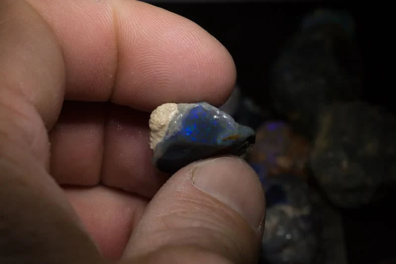 1010 ct rough opal parcel - Image 7