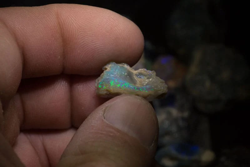 1010 ct rough opal parcel - Image 8