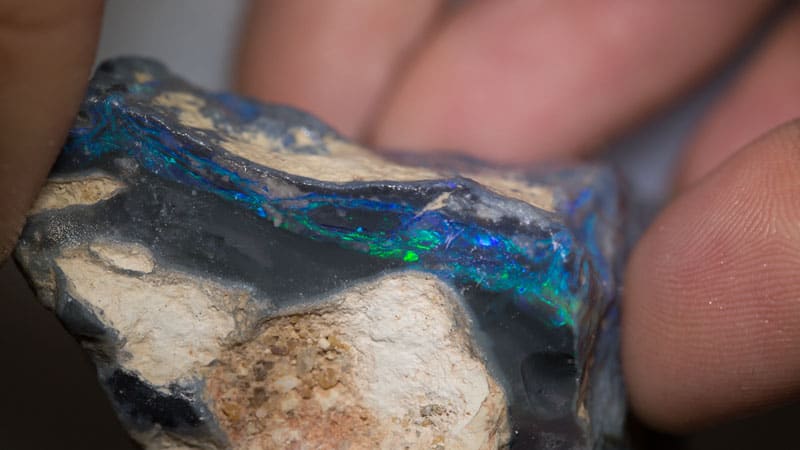 105 ct rough opal piece polished on one side 38mm across - Image 2