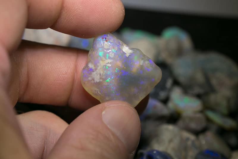 1130 ct rough. opal parcel huge potential - Image 10