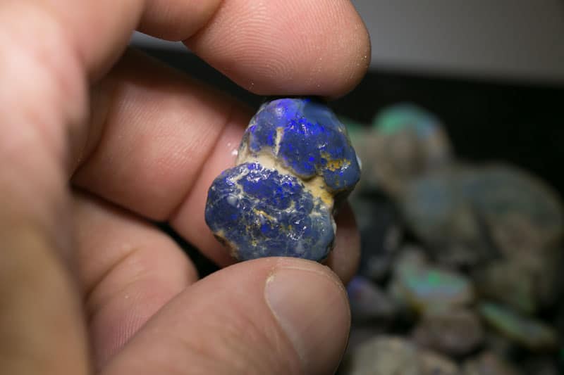 1130 ct rough. opal parcel huge potential - Image 11