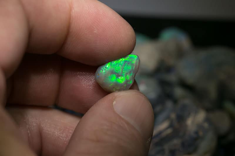 1130 ct rough. opal parcel huge potential - Image 2