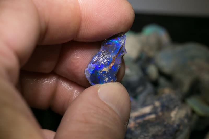 1130 ct rough. opal parcel huge potential - Image 5