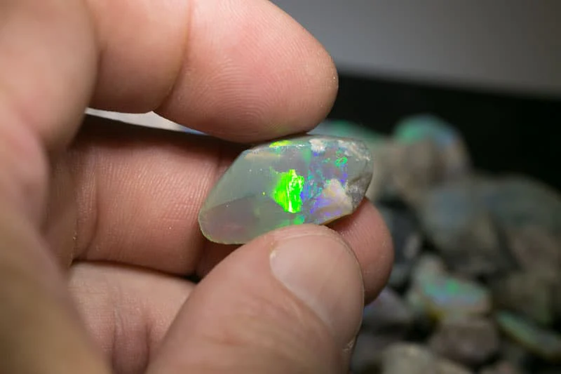 1130 ct rough. opal parcel huge potential - Image 8