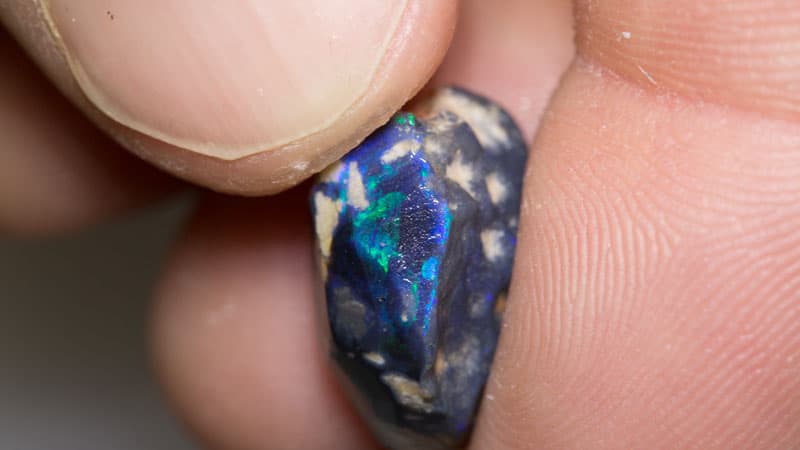 1215 ct rough opal parcel for experienced cutters - Image 7
