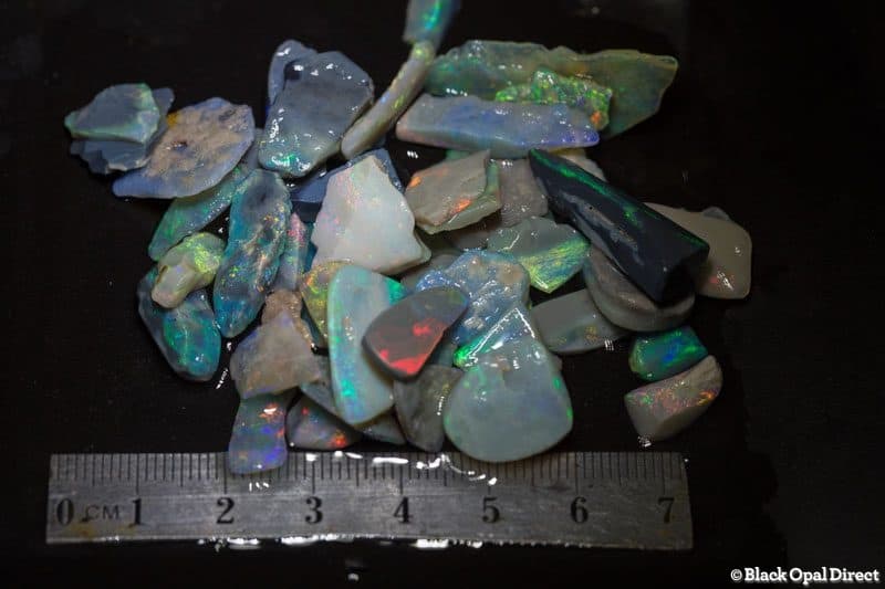 129 ct rough and rubbed opal parcel for intermediate opal cutters - Image 2