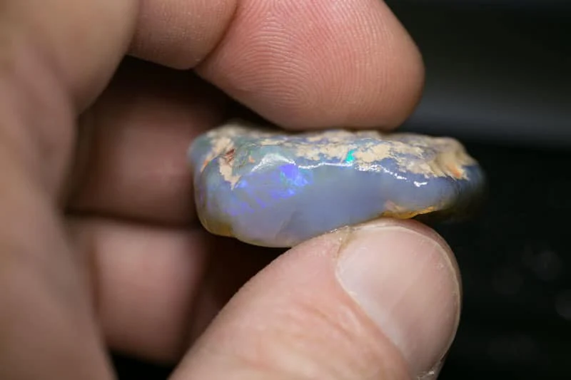 142 ct rough opal parcel for intermediate opal cutters - Image 3