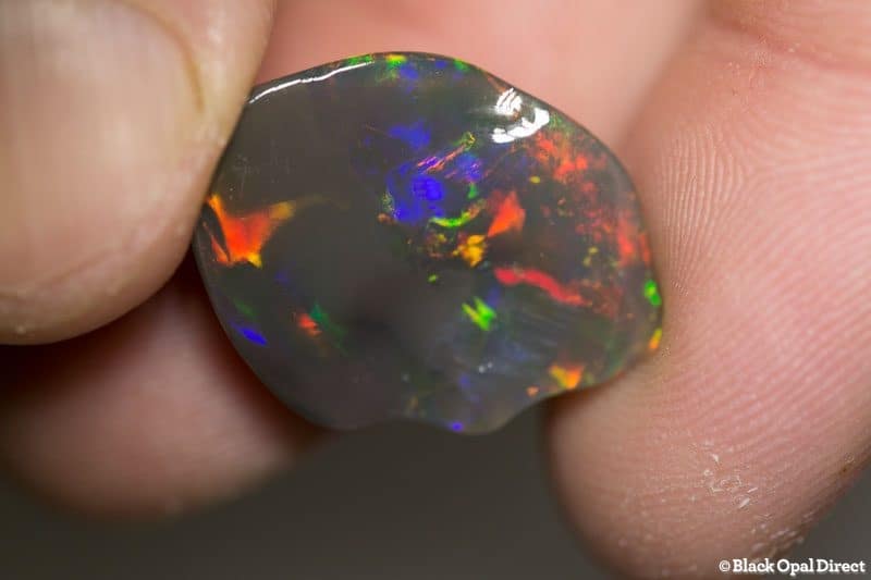 16.10 ct black opal carving 22x17x9mm - Image 2