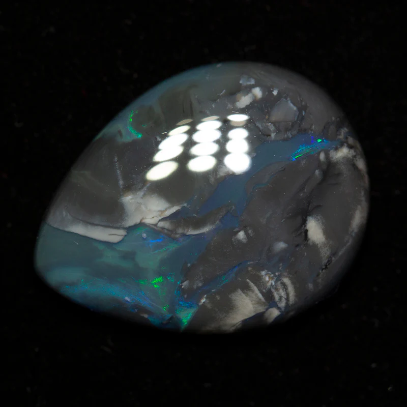 16.28 ct black opal 23.6x18.3x5.7mm - Image 2
