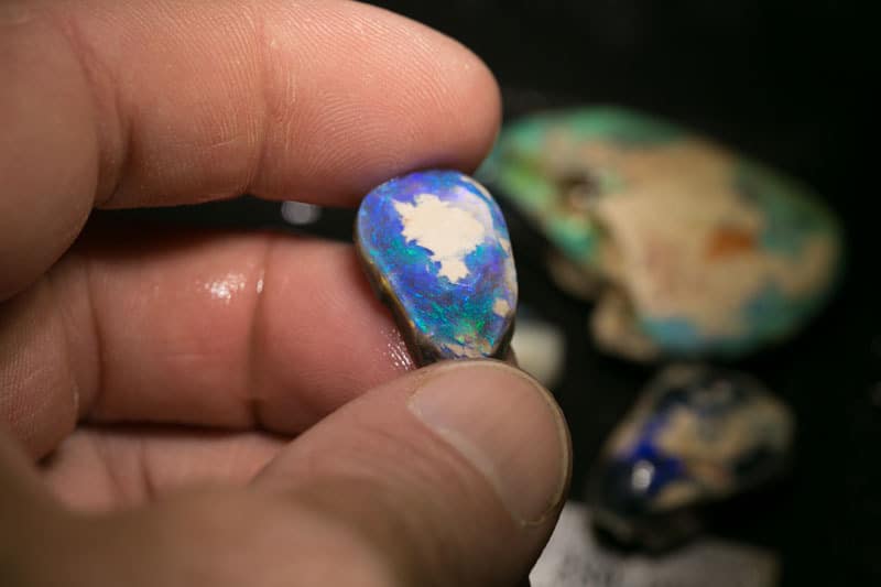 183 ct rough opal parcel 6pc intermediate cutter - Image 4