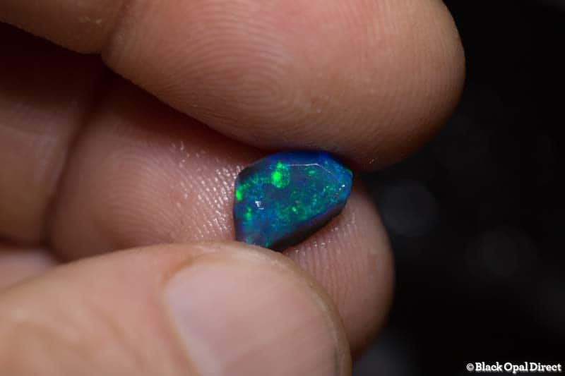 187 ct rough opal parcel for intermediate opal cutters - Image 4