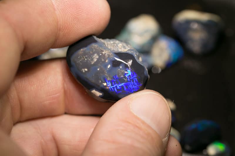 190 ct rough opal parcel 17 pieces - Image 9