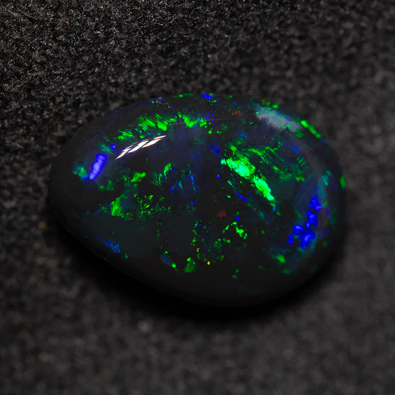 2.00 ct black opal 11x7.6x3.8mm - Image 2