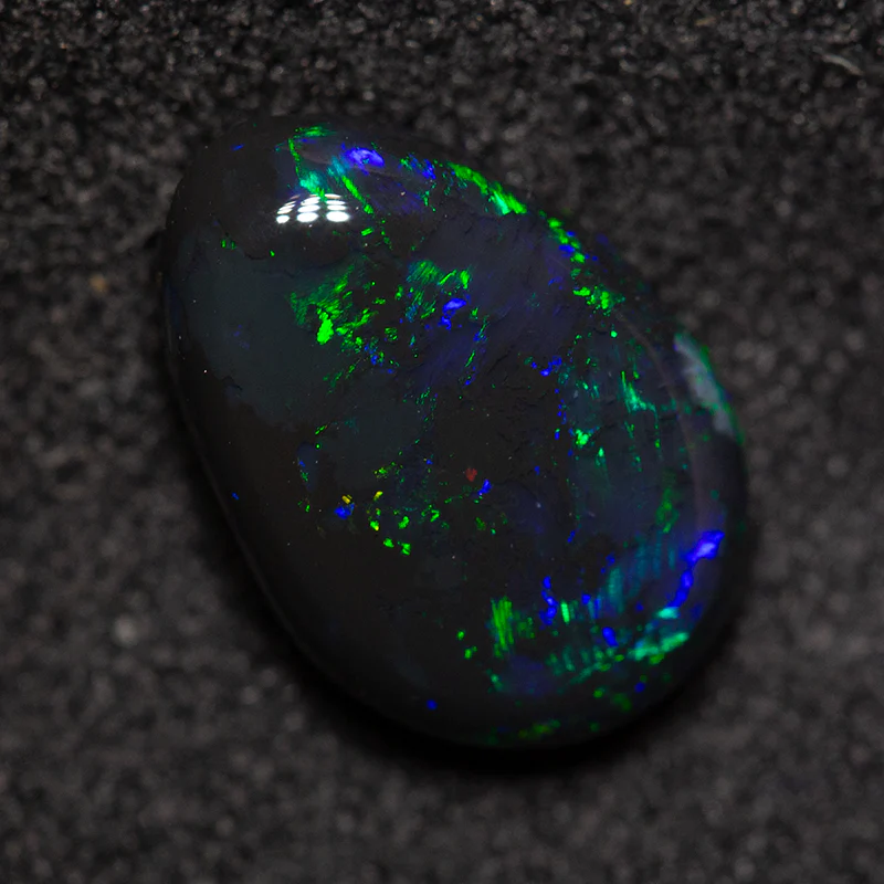 2.00 ct black opal 11x7.6x3.8mm - Image 4