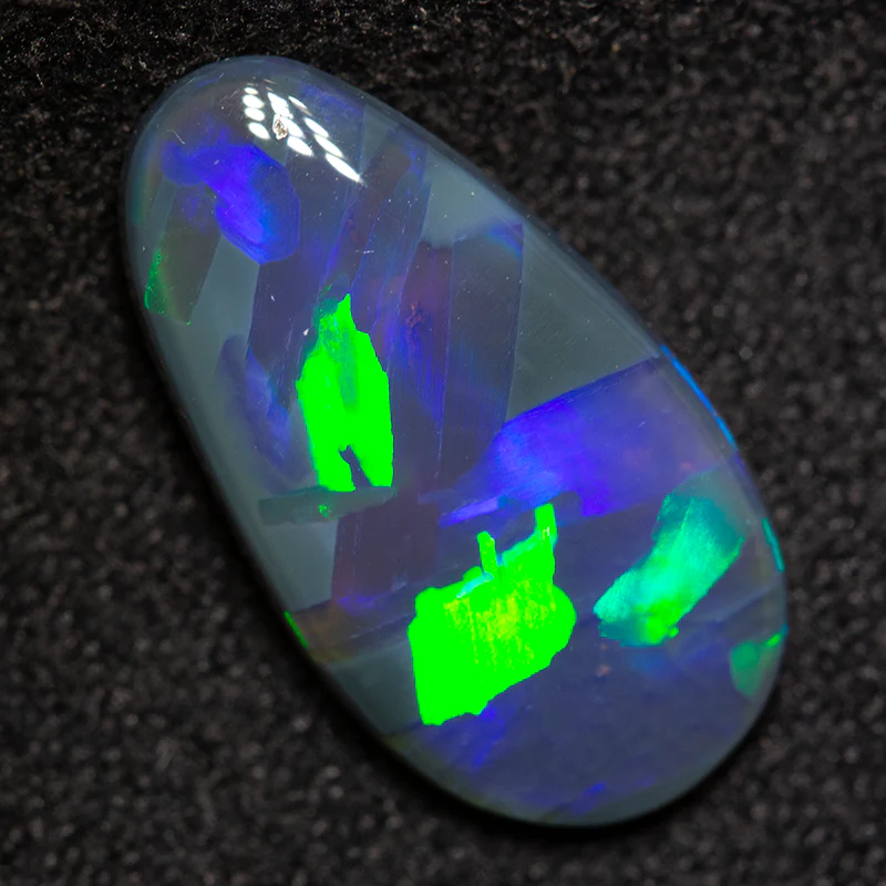 2.00 ct black opal 14.9x8.1x2.6mm - Image 2