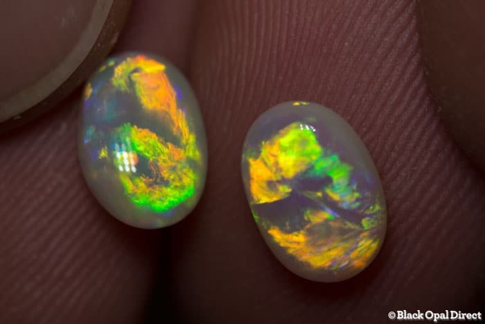 2.00 ct crystal opal pair 8.5x6x3mm - Image 3