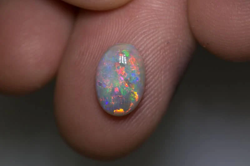 2.00 ct white opal 10.5x7x3.5mm - Image 3