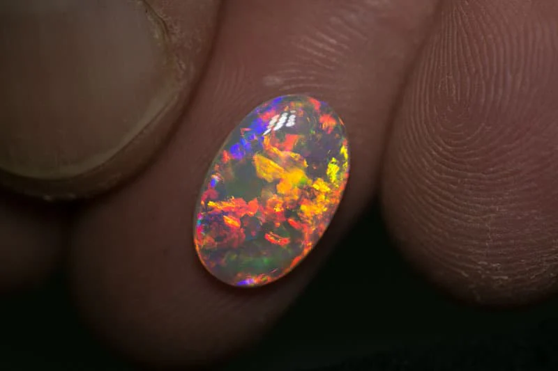 2.05 ct gem double sided crystal opal 14x10x3mm - Image 4
