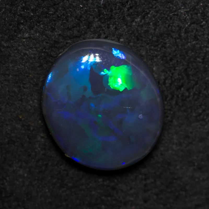 2.06 ct black opal 10.5x9.2x3.5mm - Image 2