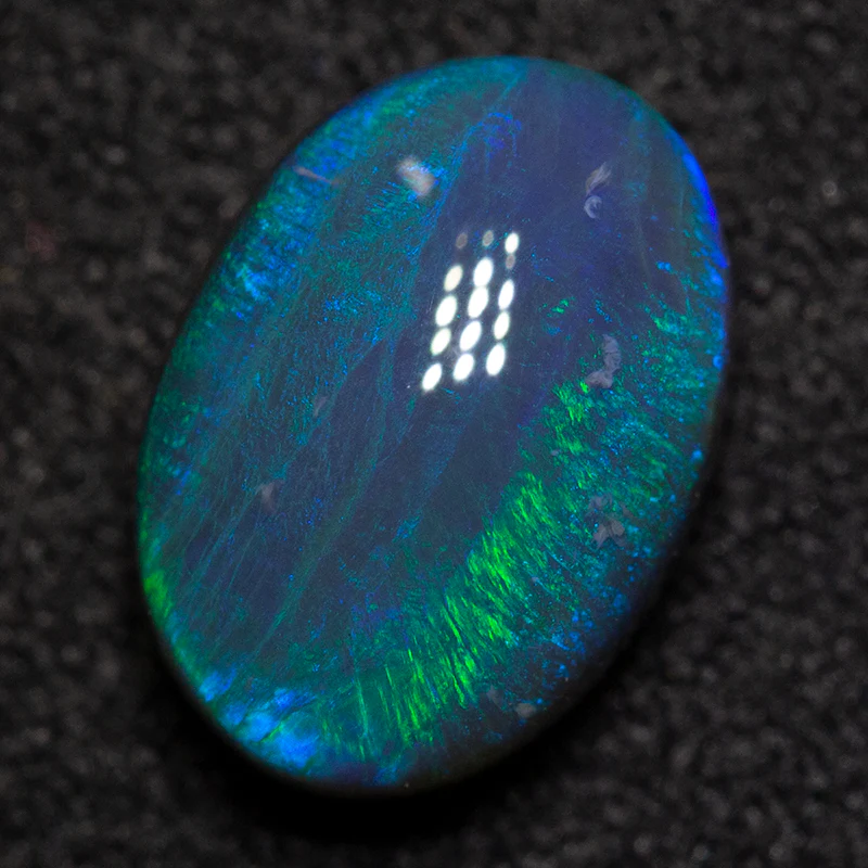 2.08 ct black opal 9.6x6.9x4.6mm - Image 2