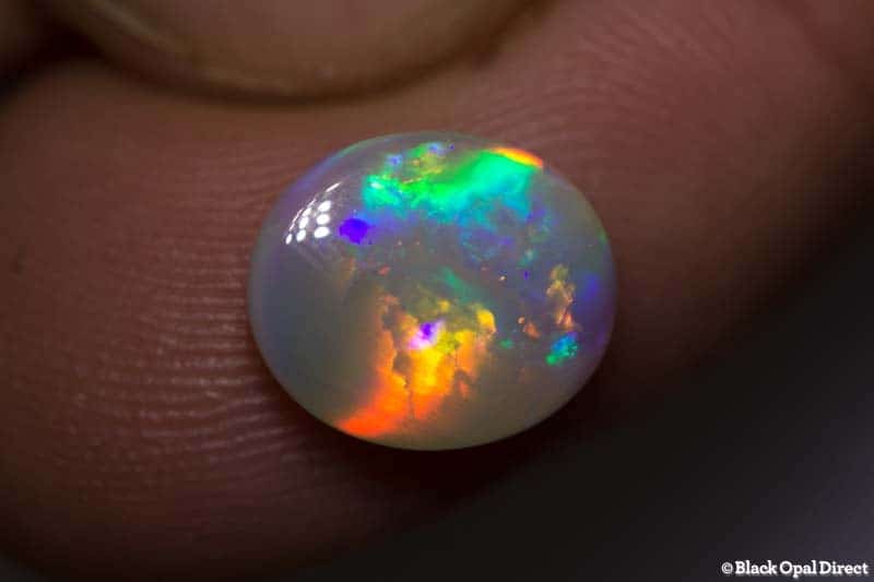 2.09 ct white opal 11x9x3mm - Image 2