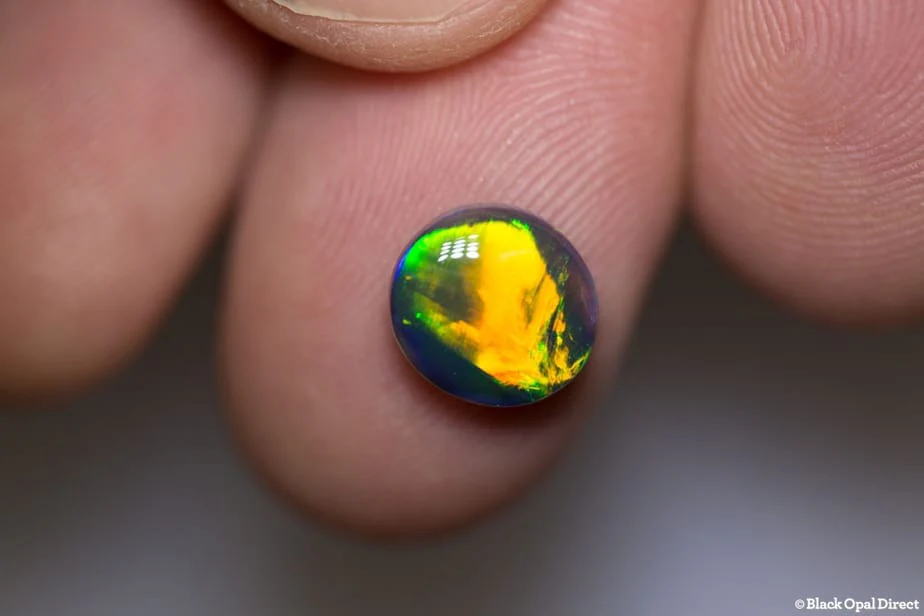 2.10 ct gem black opal 9.5x8.5x4mm - Image 2