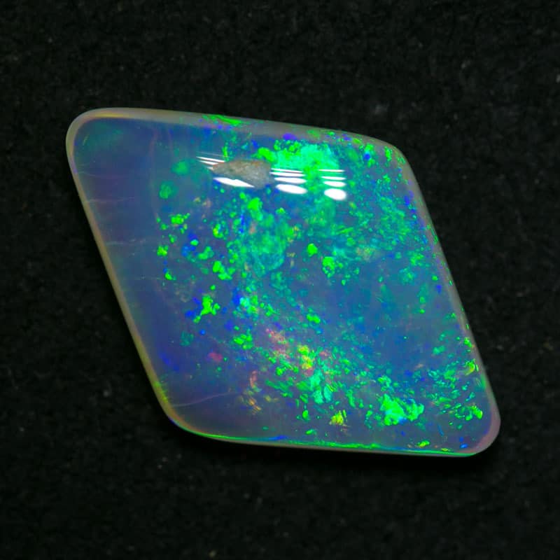 2.10 ct kite shaped double sided crystal opal 14x9.5x3mm - Image 3