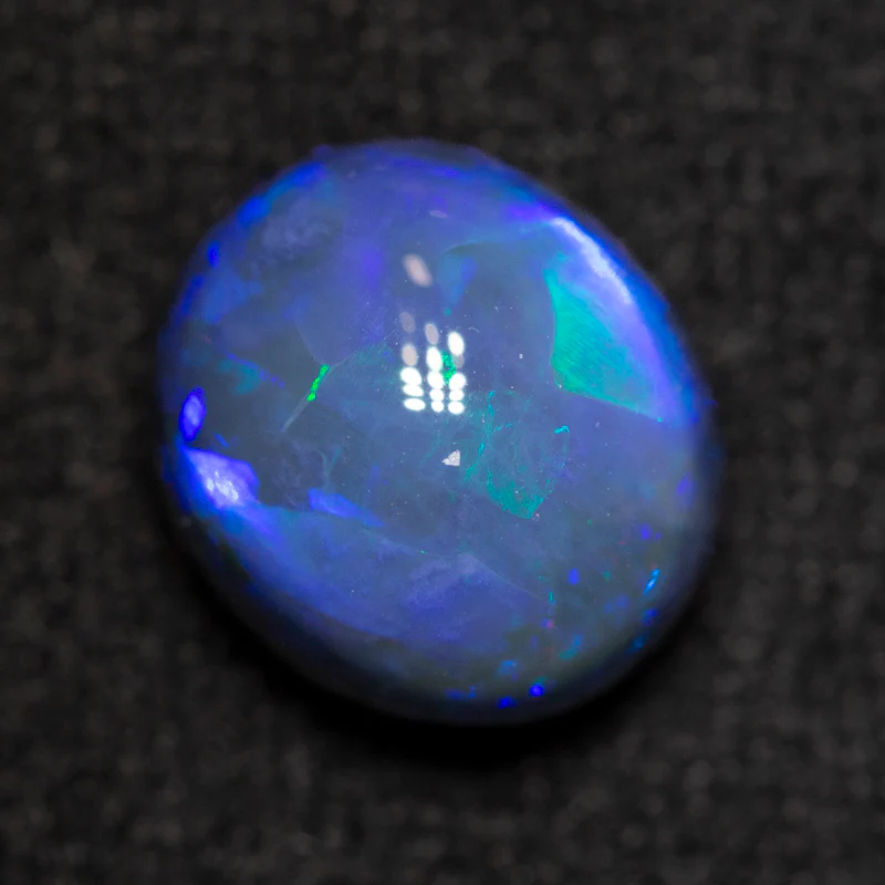 2.14 ct black opal 8.6x7.4x5.7mm - Image 2