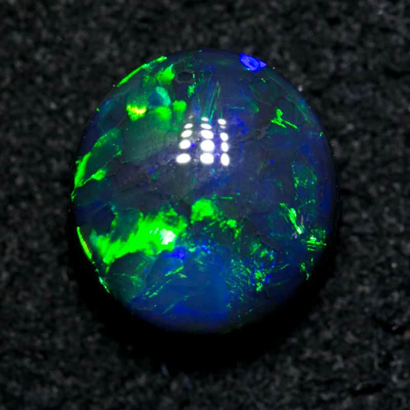 2.15 ct black opal 8.5x8x4.5mm - Image 2