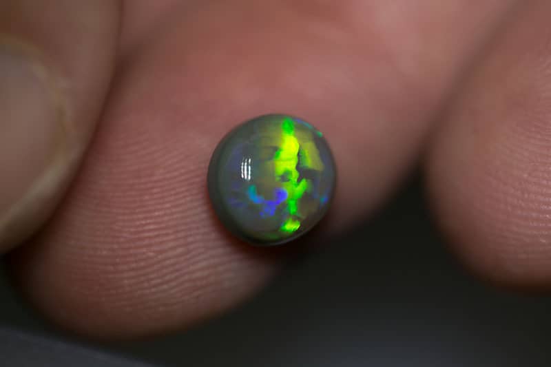 2.15 ct dark opal 9x8x5mm - Image 2