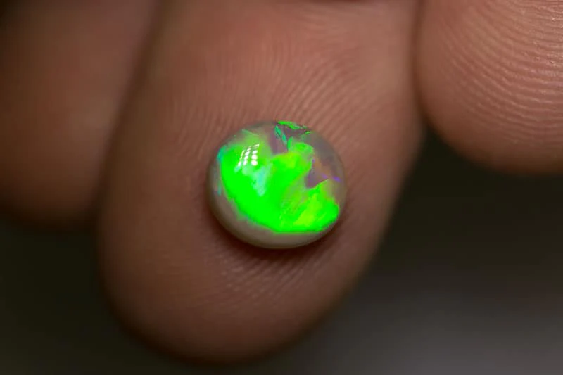 2.16 ct dark opal 9x8x5mm - Image 2