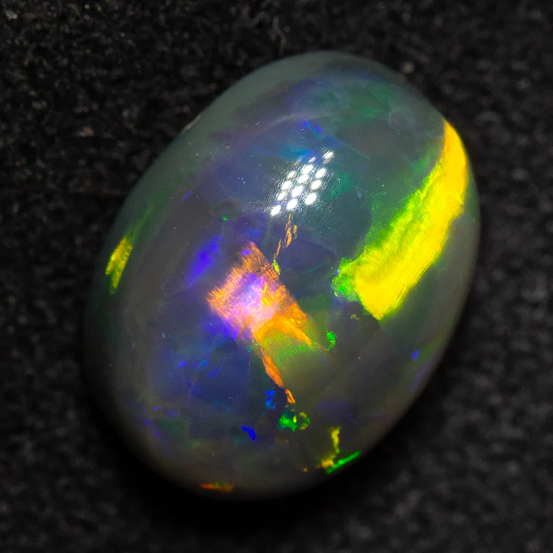 2.20 ct black opal 9.2x6.8x5.2mm - Image 2