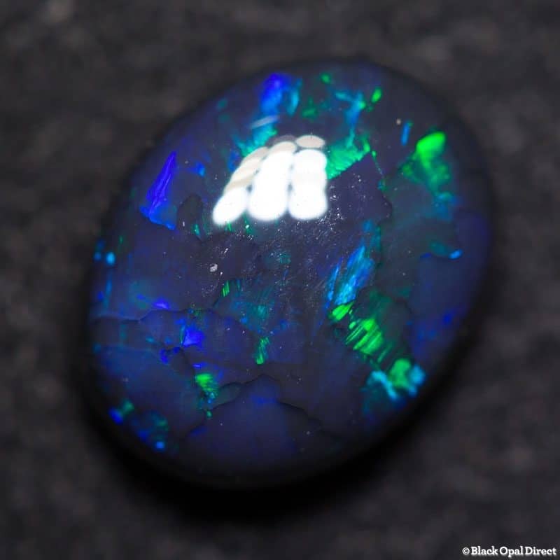 2.20 ct black opal 9.2x7.5x4.5mm - Image 2