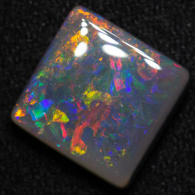 2.20 ct dark opal 8.6x8.5x3.5mm - Image 2
