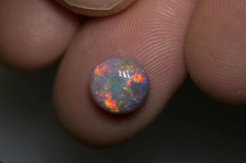 2.20 ct dark opal 9x8.5x4mm - Image 2