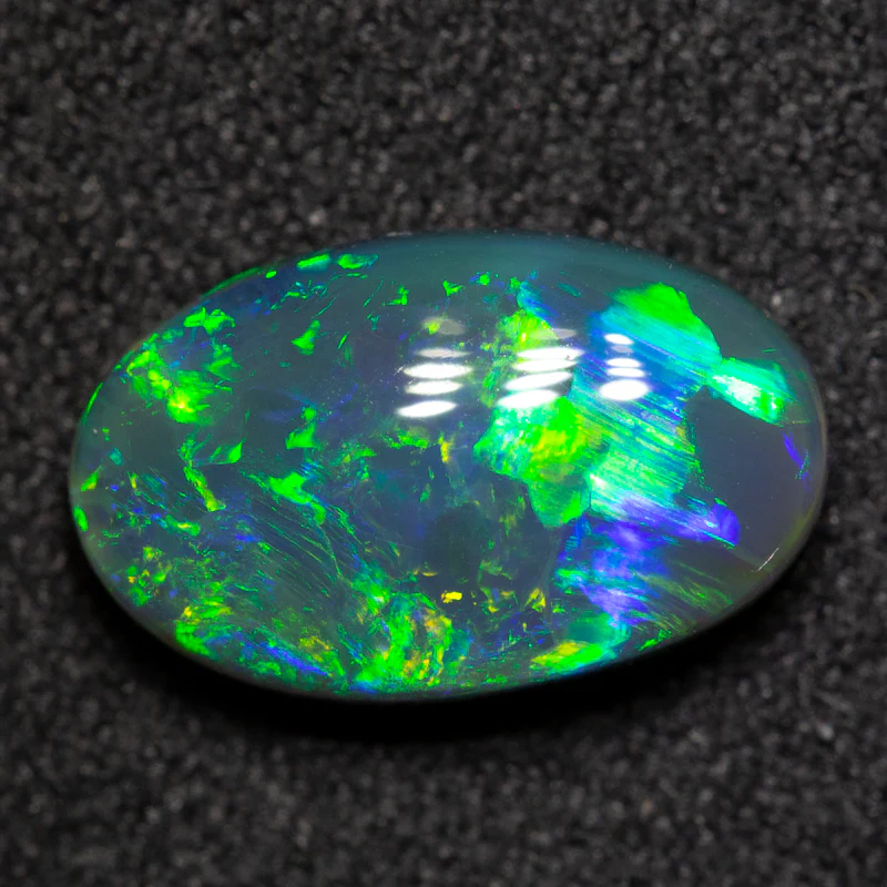 2.21 ct black opal 11.7x7.3x4mm - Image 2