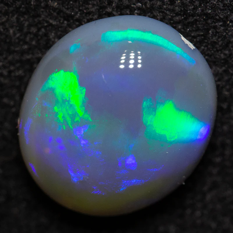 2.21 ct crystal opal 9.8x8.5x4.3mm - Image 2