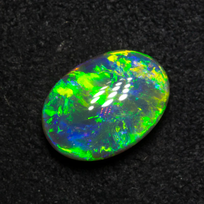 2.21 ct double-sided black crystal 10.1x7.2x4.9mm - Image 2