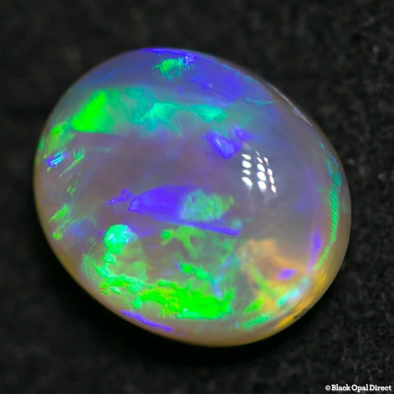 2.22 ct crystal opal 9.2x7.9x5mm - Image 2