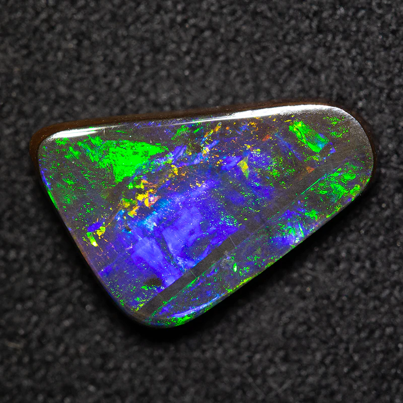 2.23 ct boulder opal 11.1x8.6x2.9mm - Image 2