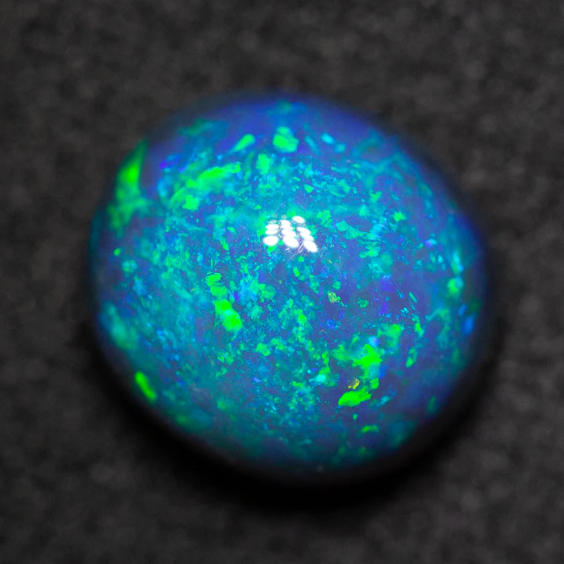2.24 ct black opal 8.5x8x5.8mm - Image 2