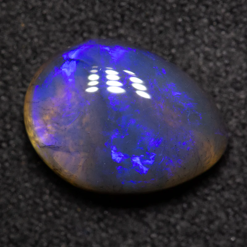 2.27 ct black crystal opal 10.9x8.1x4mm - Image 2