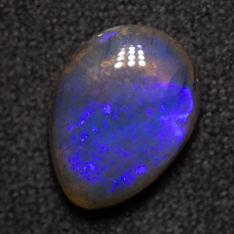 2.27 ct black crystal opal 10.9x8.1x4mm - Image 3