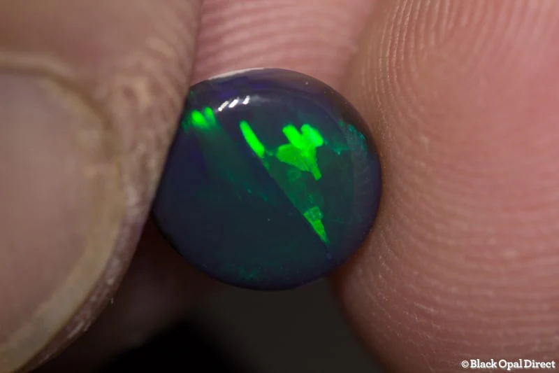 2.27 ct black opal 10x9x4.5mm - Image 2