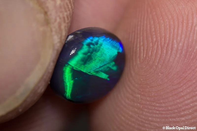 2.27 ct black opal 10x9x4.5mm - Image 3