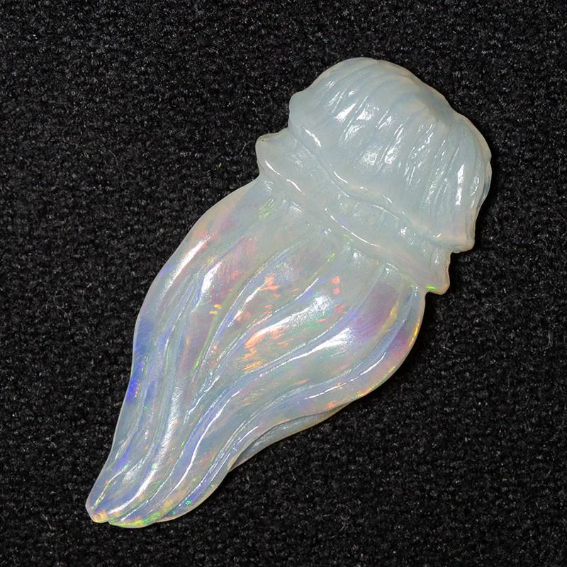 2.28 ct white opal carving 21x9.5x2.5mm - Image 2