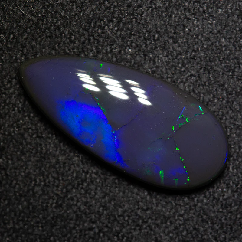 2.33 ct black opal 16.9x7.5x2.8mm - Image 5